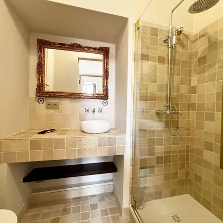 Casamea - T2, Clim, 150m, Vieille * Ajaccio (Corsica)